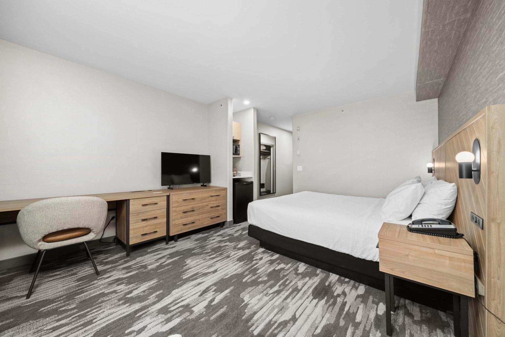 Hotel Sandman Airport Calgary