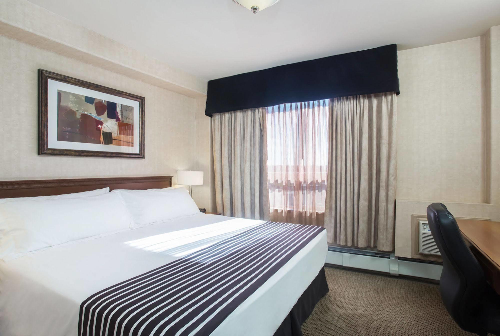 Sandman Airport Hotel 3*