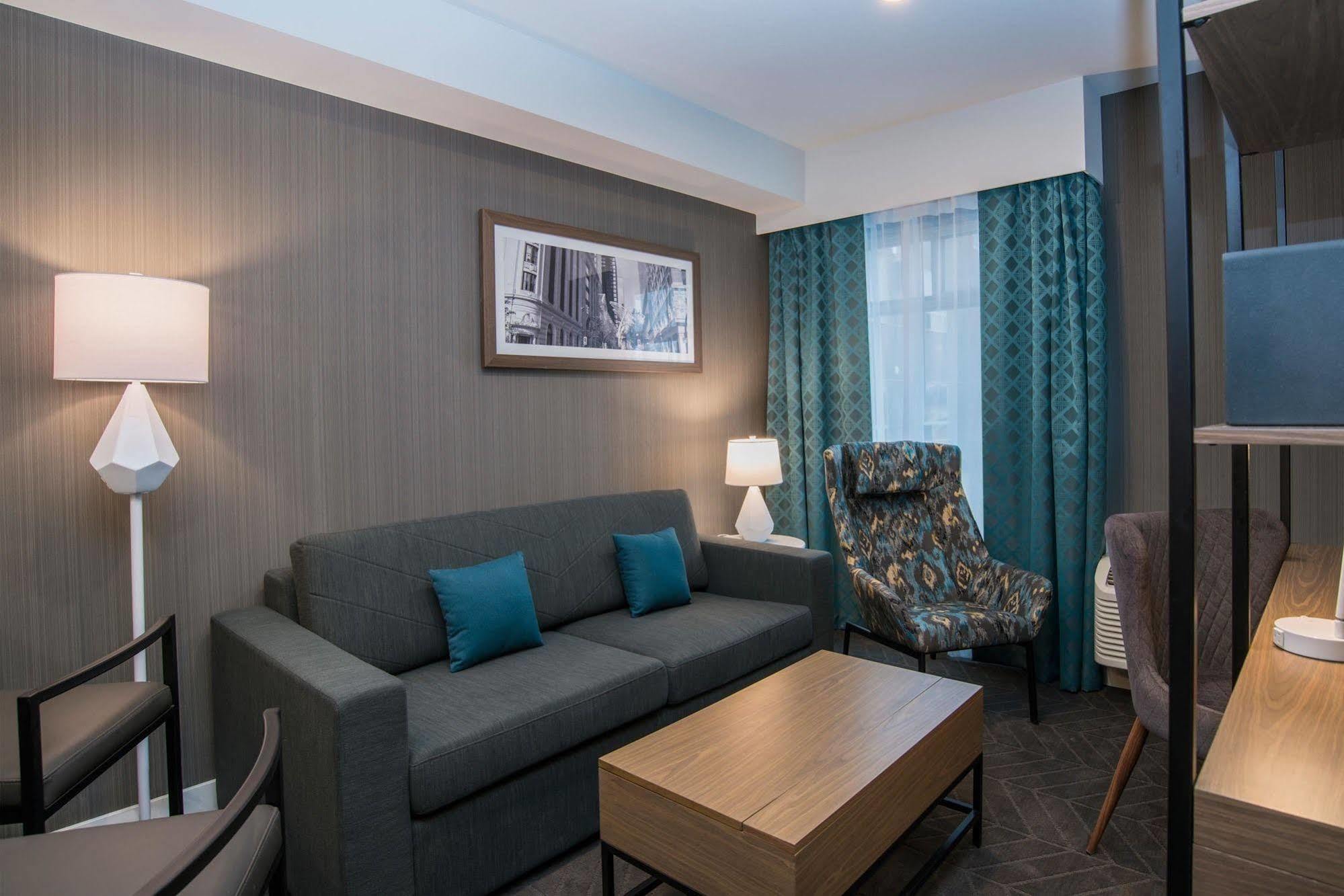 Sandman Airport Hotel